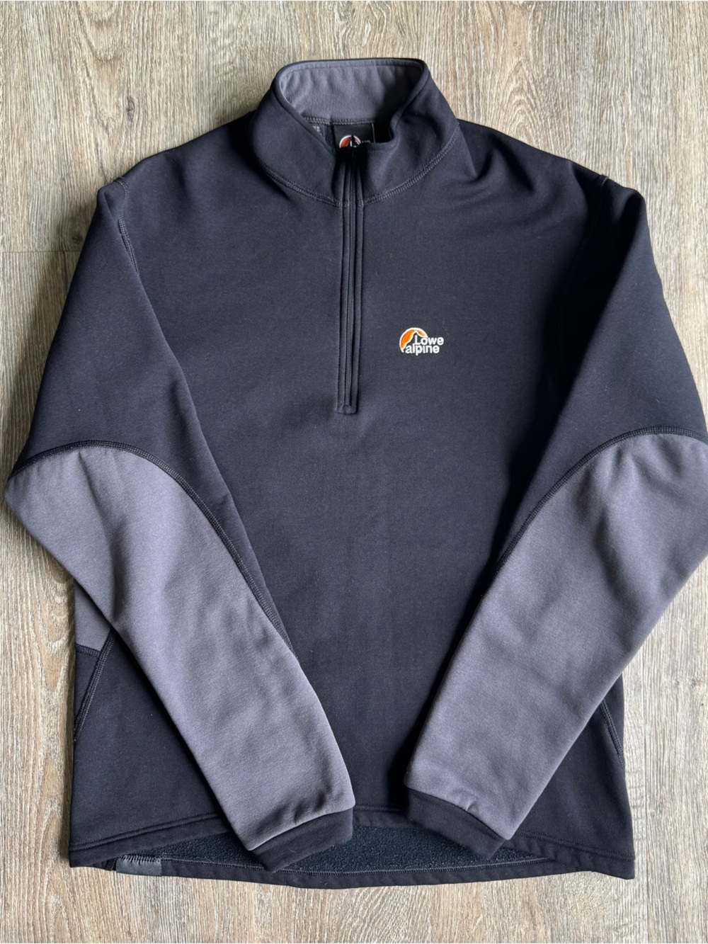 Lowe Alpine Womenâs Black and Gray Quarter-Zip Performance Fleece Large
